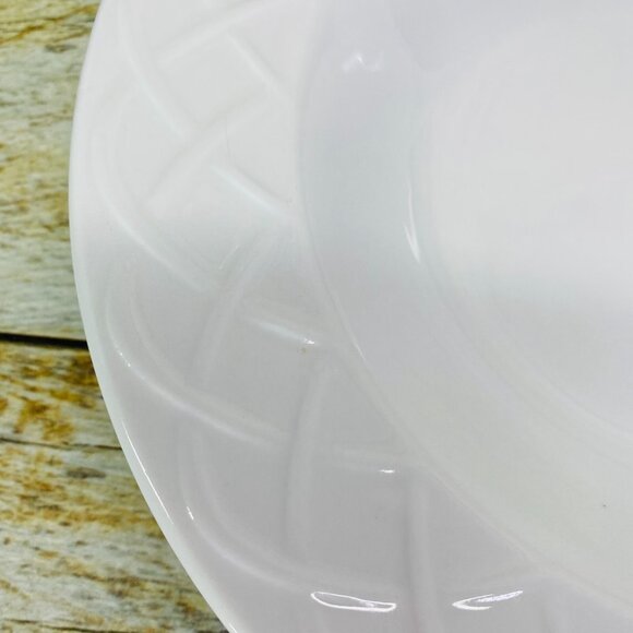 Oneida PICNIC  All White Embossed Rim Stoneware Round 9" Rim Soup Bowl Set of 4 - Picture 13 of 16